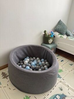 Suchý bazén s gulickami