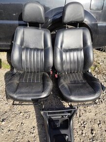 Vyhrievané kožené sedadlo Pinin