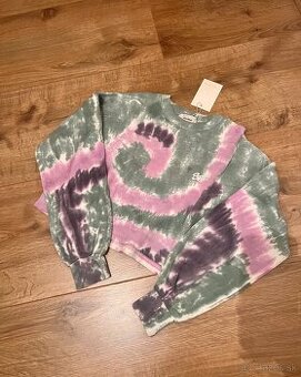 Farebná crop mikina s visačkou