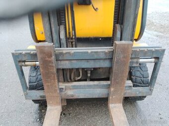 Vysokozdvižný vozík -VZV