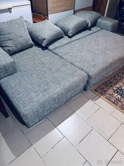 Sedacia s uloznym roztahovacia