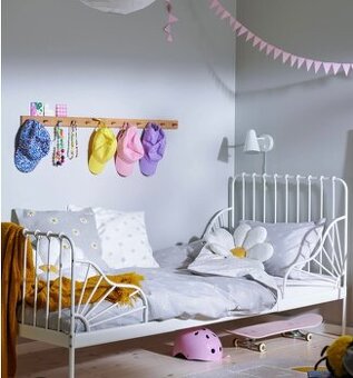 Rastúca posteľ IKEA