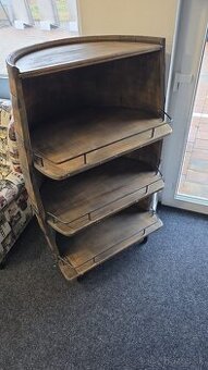 Drevene polsudy- vitriny