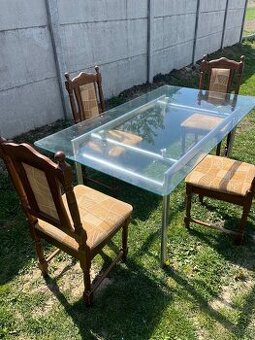 jedálenský stôl + 4 stoličky