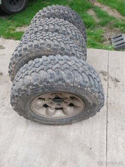 235/75 R15 komplet sada
