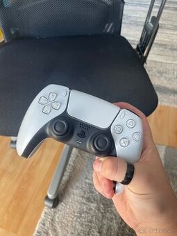 Predám PS5 Ovládač