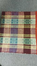 ručne tkaný domáci koberec