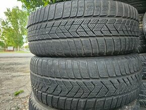 Predám 2-Zimné pneumatiky Pirelli 245/45 R20