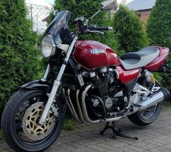 Yamaha xjr 1200