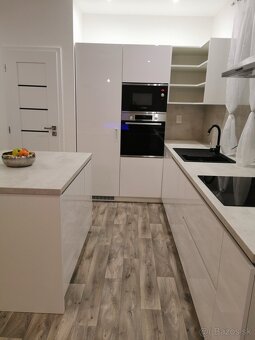 Predávam elektricke spotrebiče do kuchyne + interiérové dver