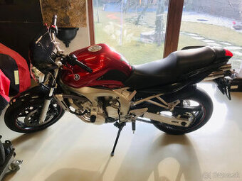 YAMAHA FZ6 N 2004