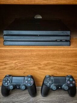 PlayStation 4 Pro 1 TB + 2× DualShock 4