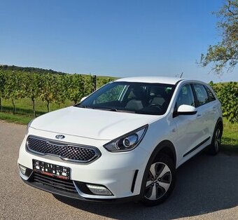 Kia Niro 1.6 GDi 77/KW105 koní Hybrid - Benzín R.V.09/2016