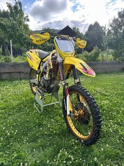 Suzuki RMZ 450 - 1