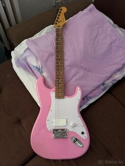 Fender stratocaster custom relic