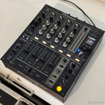 Pioneer DJM 700