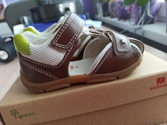 Krásne sandálky 21