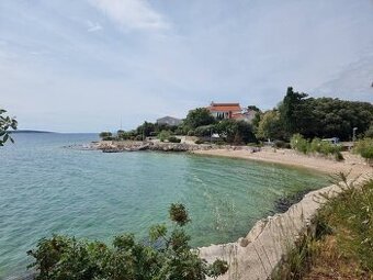 CHORVÁTSKO - Apartmány v 1. rade od mora - MANDRE, ostrov Pa