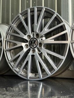 #18 Elektróny originál Volkswagen r18