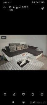 Konferenčný stolík