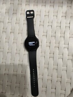 Predam hodinky samsung galaxy watch 4