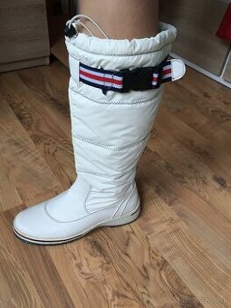 predam biele cizmy velkost 39, nosene