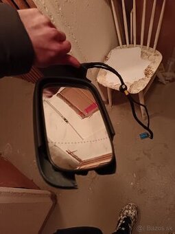 Predám spätne práve zrkadlo Volvo V50