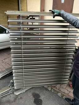 Vonkajšie hliníkové žalúzie