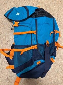 Turisticky batoh decathlon Forclaz 40L