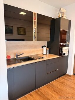 modernú kuchynskú linku na mieru