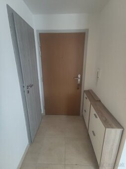 PRENÁJOM 2-izboveho bytu na Meandri