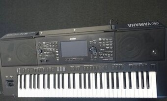 Yamaha PSR-SX700