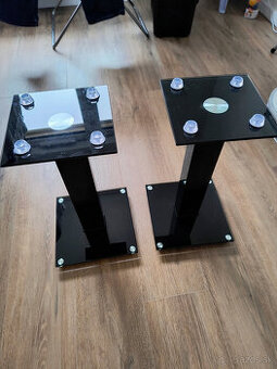 Stojany na reproduktory