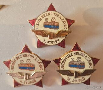Predam stare Železničné odznaky.