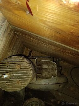 Motor Jawa kývačka