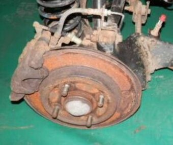 Kúpim na Ford FOCUS Mk1 zadné brzdy