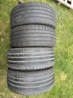 235/40 R19 letne pneu