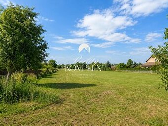 Reality KOMPLEX s.r.o. Vám ponúka na predaj veľký slnečný st