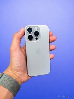 iPhone 15 Pro v krásnej farbe