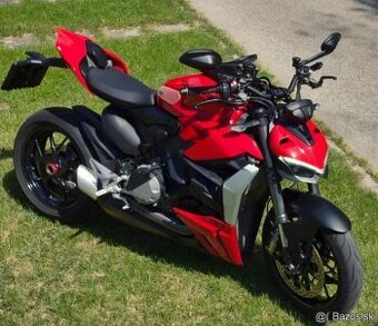 DUCATI STREETFIGHTER V2