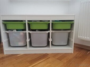 Úložná skrinka s boxami do detskej izby