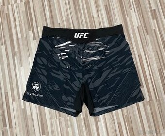 MMA šortky VENUM L