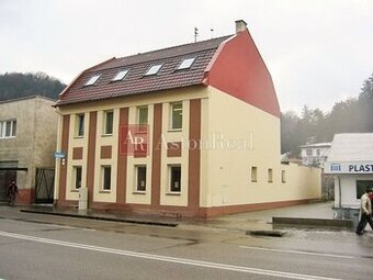 IBA U NÁS Ubytovňa s veľkým pozemkom, Gen. M. R. Štefánika,