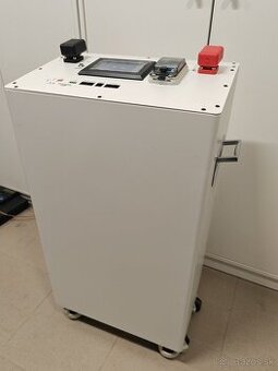 LiFePo4 Batéria 51.2V 280 Ah 14kw white
