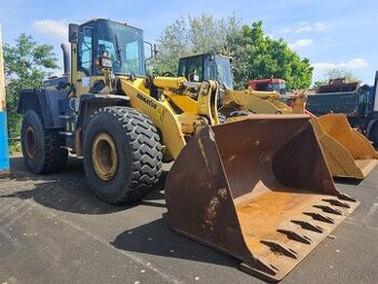Čelní nakládač Komatsu WA 380