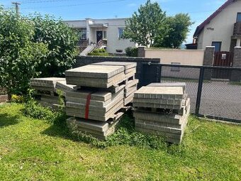 Dlažba zámková 80x80x8