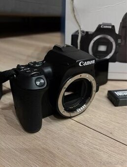 Canon EOS 250D + 18-55mm + 75-300mm