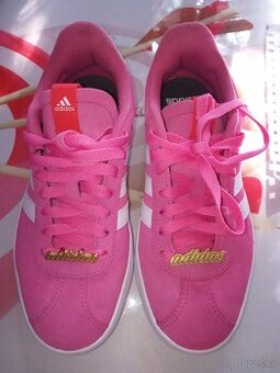 Krásne letné Adidas tenisky č.38