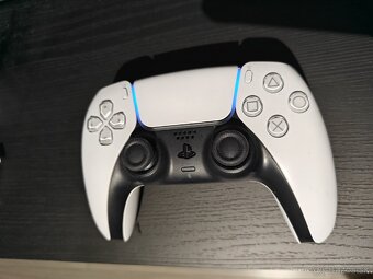 PS5 ovládač