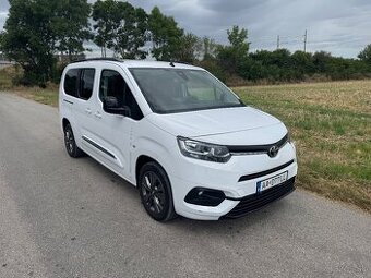Toyota Proace City Verso Long Family
